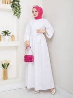 Maxikleid mit Taillengürtel