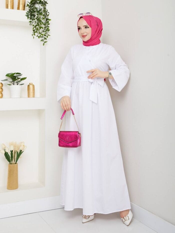 Maxikleid mit Taillengürtel