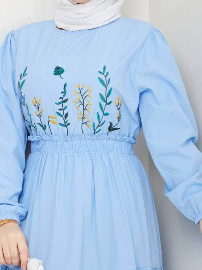 sommerkleid-Blumenstickerei