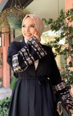Two-Piece Prayer Dress Black with Embroidered Sleeves – Premium Jilbab Set - Image 3