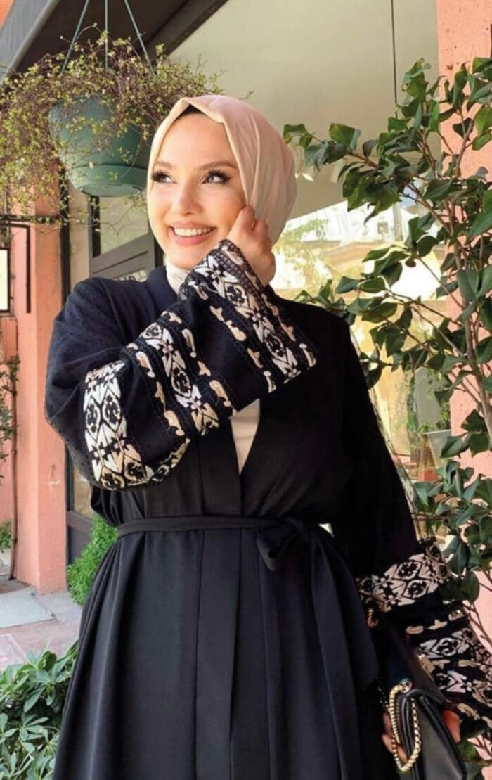 Two-Piece Prayer Dress Black with Embroidered Sleeves – Premium Jilbab Set - Image 3