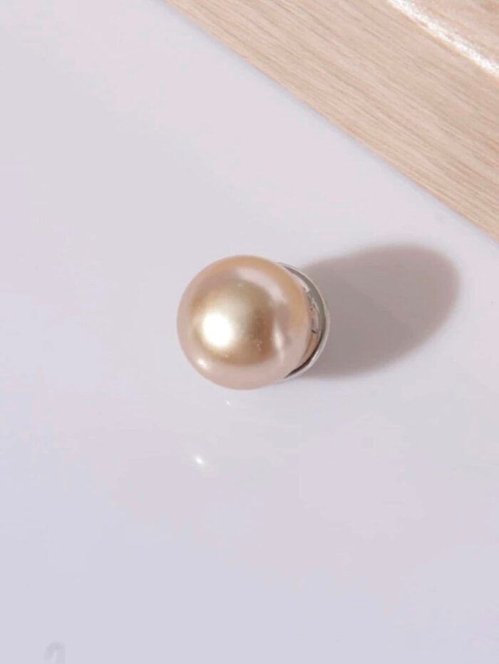 Gold Hijab Button Pin - Image 1
